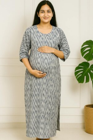 Feeding alpine maxi in soft alpine fabric with front-open design